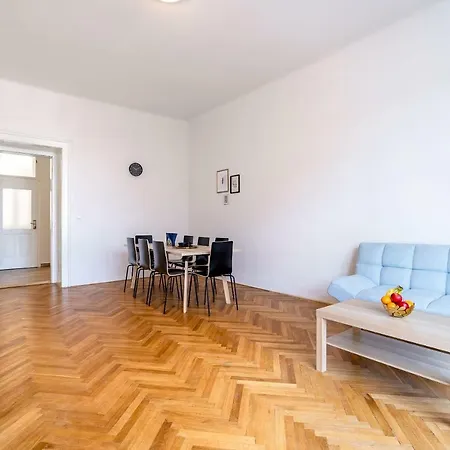 Lägenhet Avantguard *